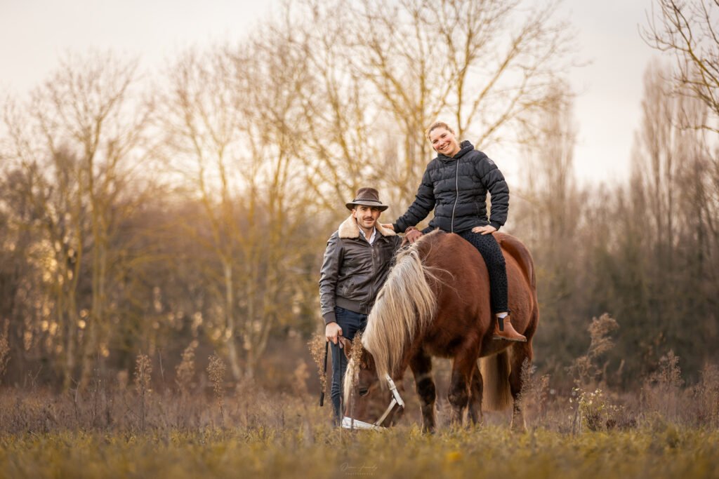 Couple à cheval valence